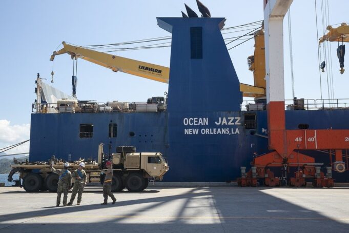 Kapal Kargo Militer AS Diserang Yaman
