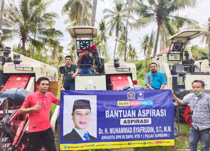Bantuan HMS Mengalir Terus Pada Petani di Kabupaten Sumbawa, Dari Traktor Hingga Combaine