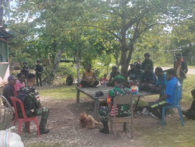 Terus Jaga Hubungan Baik, Babinsa Koramil Agimuga Laksanakan Komsos Dengan Warga Binaan
