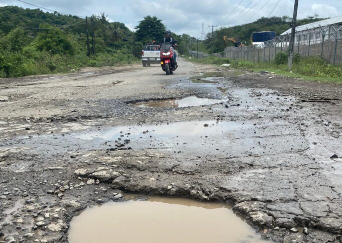 Jalan Rusak dan Kerap Terjadi Kecelakaan, Kades Benete Minta Gubernur NTB Bersikap