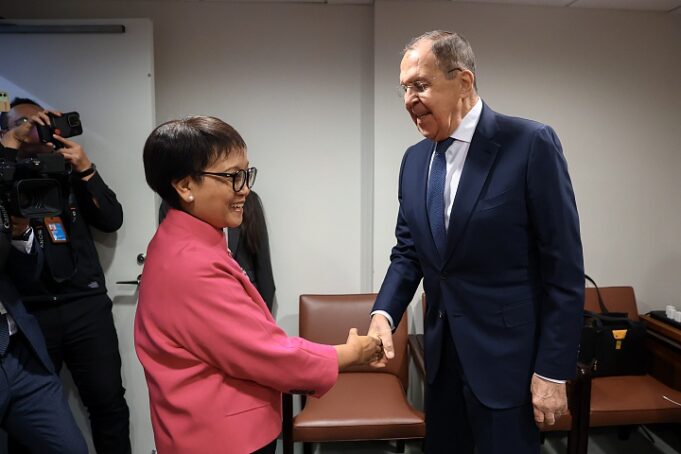 Menlu Indonesia Bertemu Menlu Rusia