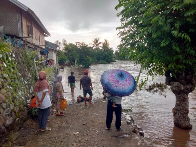 Dua Rumah Roboh dan Hanyut Akibat Banjir Buer, Pemerintah Kecamatan Siaga Banjir Susulan
