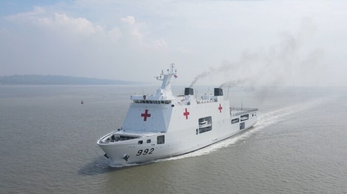 KRI Radjiman Lintasi Teluk Aden, Jadwal Sandar Kembali Molor