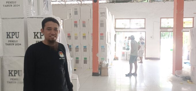 KPU Sumbawa Pastikan Logistik di TPS H-1