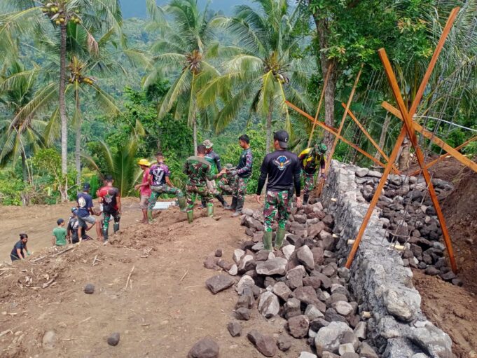 Semangat Membara Yang Tak Pernah Surut Prajurit Kodim Karangasem Demi Wujudkan Mimpi Warga