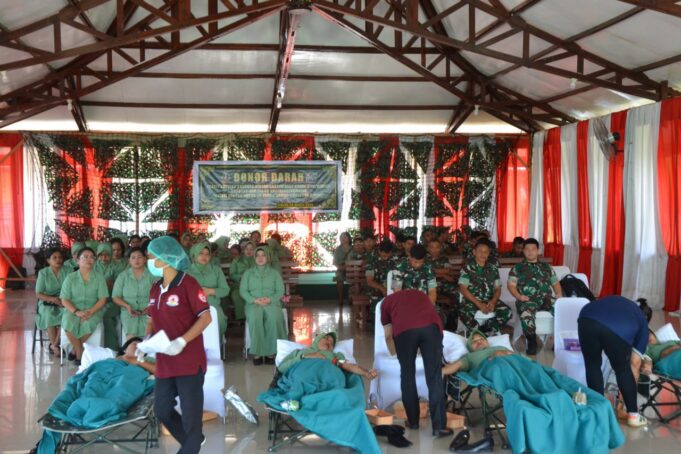 Kodim 1710/Mimika Laksanakan Kegiatan Bhakti Sosial Donor Darah Dalam Rangka Peringatan HUT Ke-78 Persit Kartika Chandra Kirana