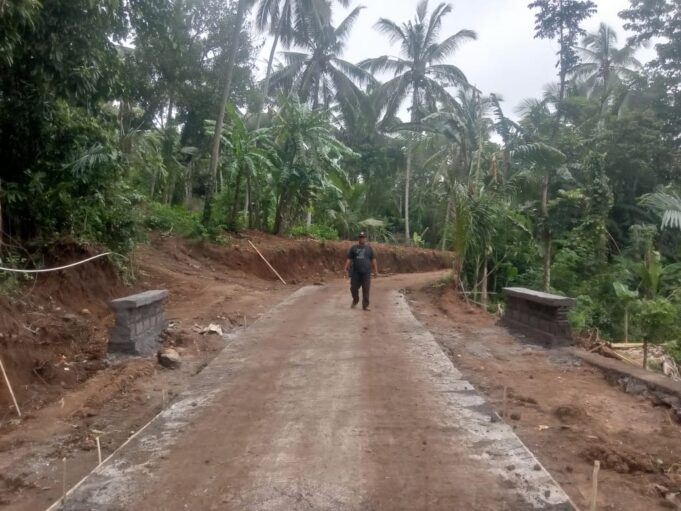 TMMD Ke-119 Kodim 1623/Karangasem: Jalan Baru Menjadi Semangat Baru Dua Warga Desa Di Karangasem