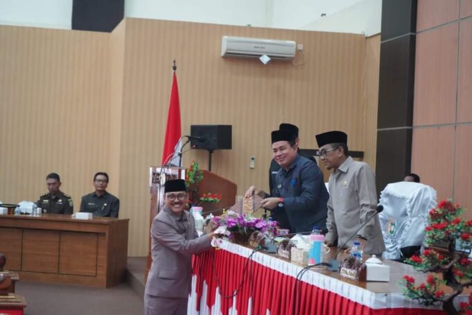 Bapemperda DPRD Sumbawa Sampaikan 4 Usul Ranperda Inisiatif DPRD 2023