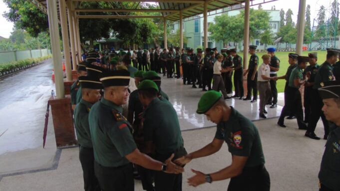 Danrem 162/WB Pimpin Apel Gabungan Pasca Cuti Lebaran