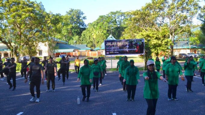 Meriahkan HUT Kodam XVII/Cenderawasih, Kodim 1710/Mimika Gelar Senam Dan Jalan Santai