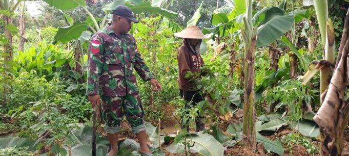 Babinsa Koramil 1710-03/Kuala Kencana Laksanakan Komsos Untuk Ketahui Situasi Dan Kondisi Warga Binaan