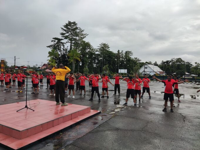 Jaga Kebugaran Prajurit, Kodim 1710/Mimika Laksanakan Lari 5 Km