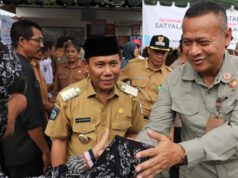 Tim Verifikasi Penerima Tanda Kehormatan Satya Lancana Wirakarya (SWK) Tinjau Langsung Implementasi STBM di Lapangan