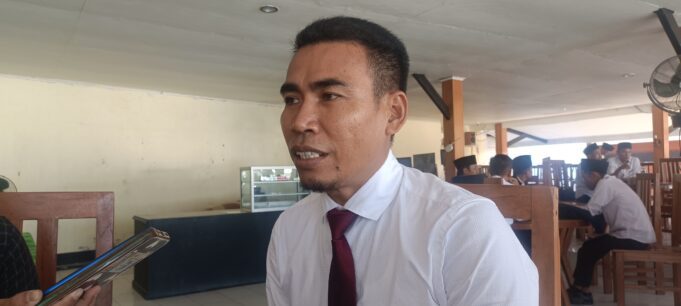 KPU Sumbawa Lantik 120 PPK