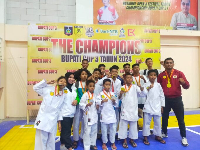 Dojo Inkai Varoso Sumbang 8 Emas dan 2 Perak di Kejuaraan Karate Nasional Open Championship