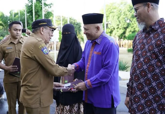 Pimpin Upacara Pelepasan Purna Tugas ASN, Bupati Tekankan Netralitas ASN