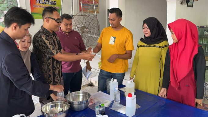 Menjelajah ke Sumenep, Faperta UNEJ Ciptakan Sabun Berbahan Dasar Daun Kelor, Bebas dari Deterjen untuk Menjaga Kelembaban Kulit