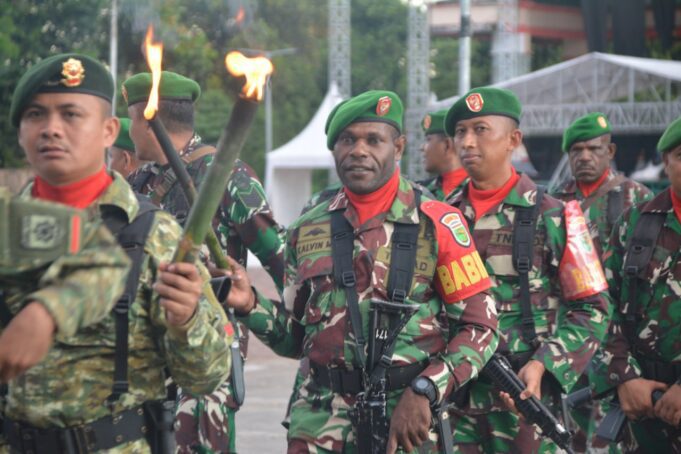 Prajurit Kodim 1710/Mimika Laksanakan Upacara Taptu Dalam Rangka Menyambut HUT Ke-79 Republik Indonesia