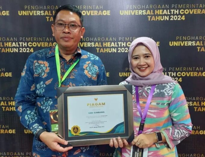 Raih UHC Award, Kabupaten Sumbawa Buktikan Komitmen dalam Mewujudkan Kesehatan Universal