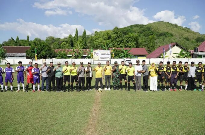 Bupati Buka Kades Cup di Kecamatan Alas
