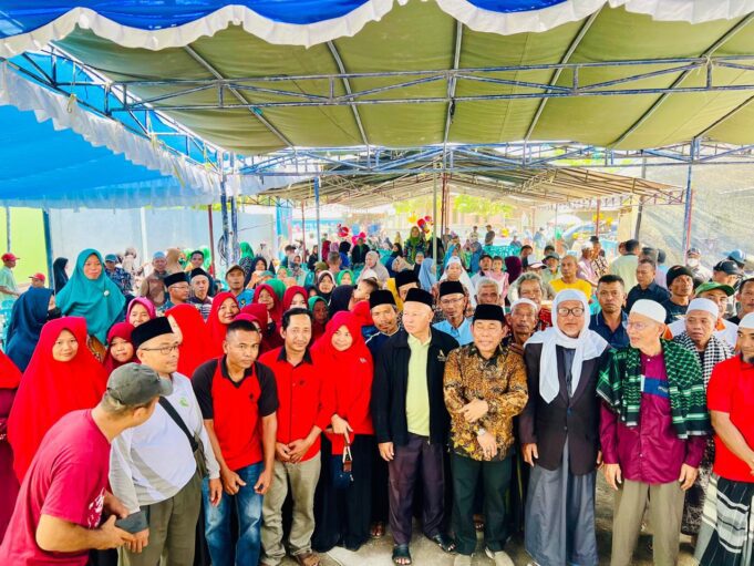 Disambut Antusias Warga Suralaga-Lotim, Musyafirin: Semoga Semakin Memperkokoh Niat Menangkan Rohmi-Firin