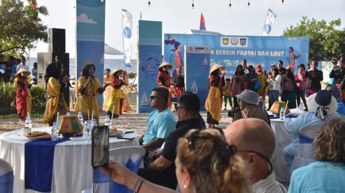 Bupati Sumbawa Sambut Peserta Event Sail to Indonesia dari 20 Negara