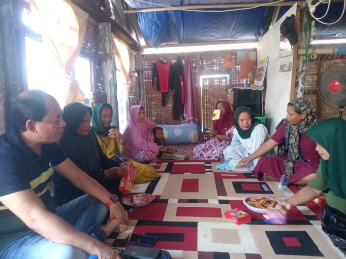 Calon Bupati Sumbawa Datangi Relawan Sakit, Semangat Gotong Royong Terjalin Erat