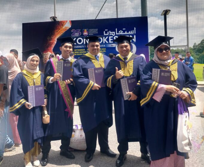 Rauhil Fahmi, S.Kom., M.Sc. Satu di Antara 5000 Anak NTB Selesaikan Study Program Beasiswa
