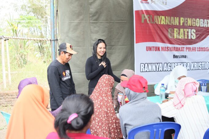 Senangnya Emak-emak Jumpa Rannya di Acara Pengobatan Gratis HBK Peduli