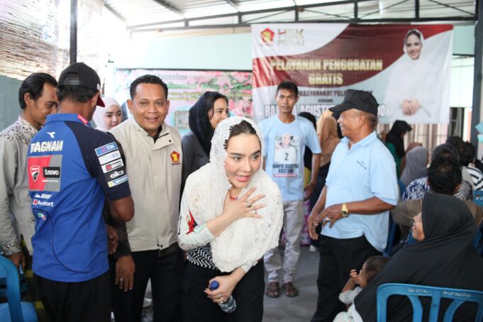 HBK Peduli dan Partai Gerindra Gelar Pengobatan Gratis dan Bagi-bagi Sembako di Kota Mataram