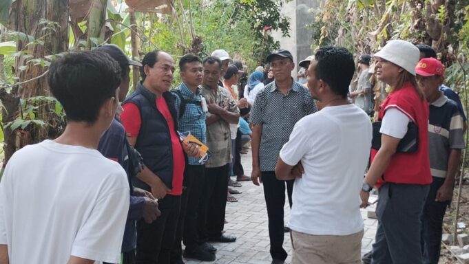 Disambut Hangat, Pasangan RASA Blusukan di Kecamatan Alas
