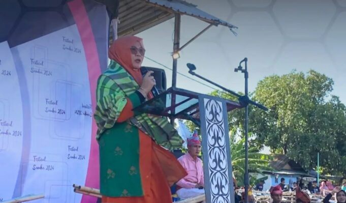 Buka Festival Samba, Wabup: Pelihara dan Pertahanan Jati Diri