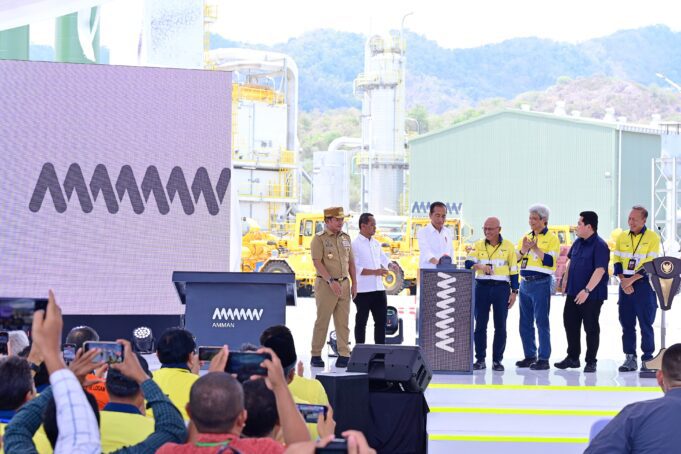Presiden Joko Widodo Resmikan Smelter Tembaga dan Pemurnian Logam Mulia AMMAN