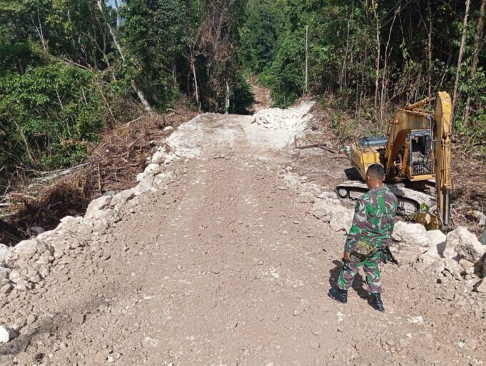 Komandan SSK TMMD Reguler Ke-122 Kodim 1805/Raja Ampat Menunjukkan Taringnya