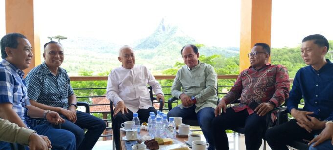 Rafiq-Sahril Silaturahmi, Prof Din Syamsuddin Berikan Arahan Kemajuan Sumbawa