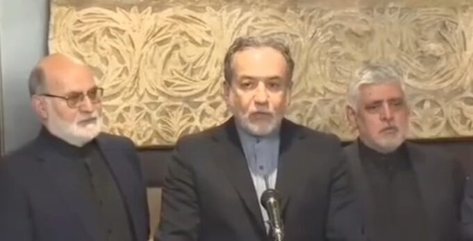 Iran Berjanji Akan Merespon Lebih Keras Jika Israel Membalas