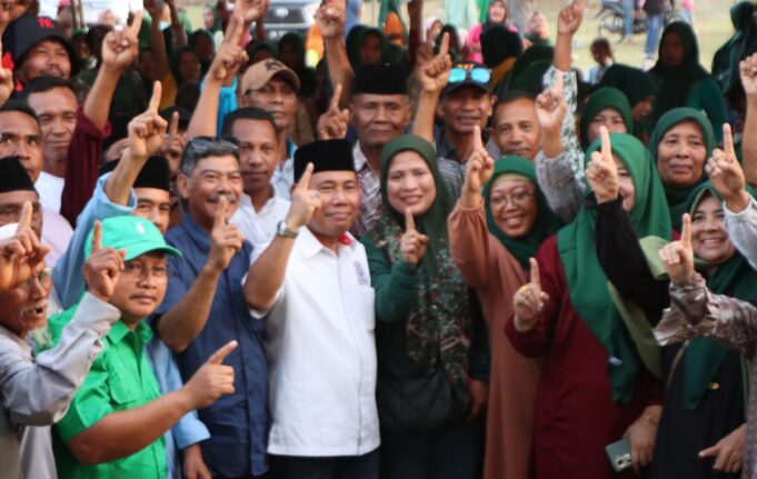 Putri ‘Ompu Beko’ Ajak Warga Dompu Cetak Sejarah Pemimpin Perempuan NTB