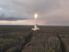 Pengebom Tu-95 Luncurkan Rudal Jelajah, Rusia Uji ICBM dan Rudal Balistik dari Kapal Selam Nuklir