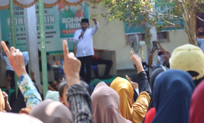 Ratusan Perempuan PEKKA Lobar Masuk Gerbong Rohmi-Firin