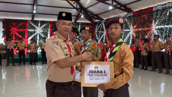 Kasdim 1710/Mimika Pimpin Upacara Penutupan Perkemahan Wira Karya Pramuka Saka Wira Kartika Semester II TA. 2024