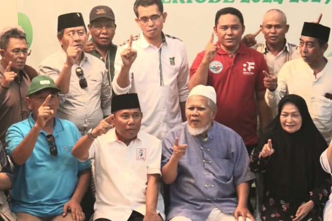 Ompu Beko Ajak Pendukung Rohmi-Firin Sholat Tahajud di Malam Jelang Pencoblosan