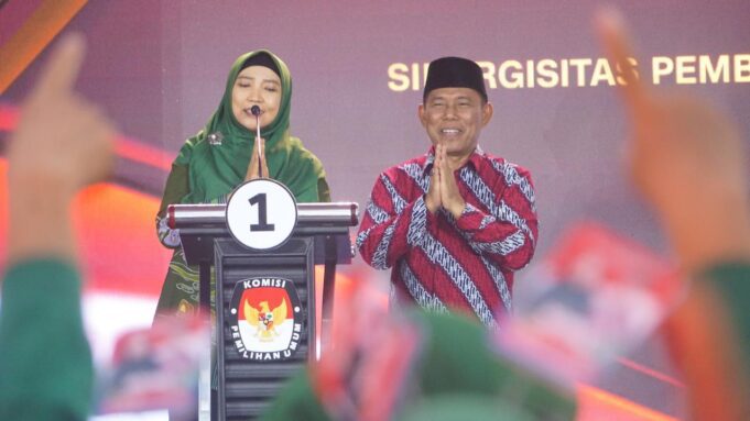 Tampil Autentik dan Natural di Debat Pamungkas, Rohmi-Firin Kunci Loyalitas Pemilih dan Rebut Undecided Voters untuk Kemenangan