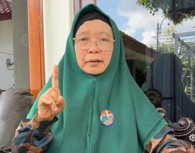 Ummi Rauhun Instruksikan Abituren dan Jamaah NWDI Kompak Dukung Rohmi-Firin