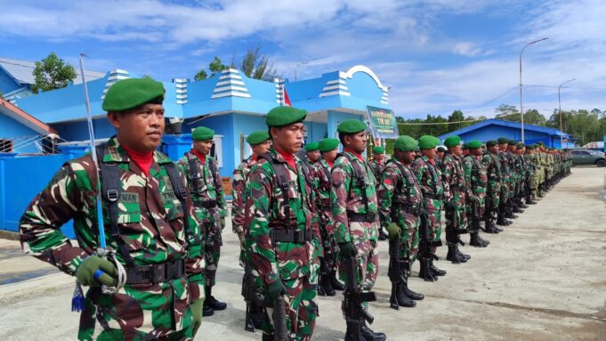 Kodim 1710/Mimika Bersama Satuan TNI Garnisun Timika Gelar Upacara Ziarah Rombongan Dalam Rangka Peringati Hari Juang TNI AD Ke-79 TA 2024