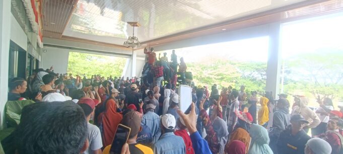 Minta Tutup Tambang Illegal Lantung, Masyarakat Pungkit dan Lito Datangi Dewan