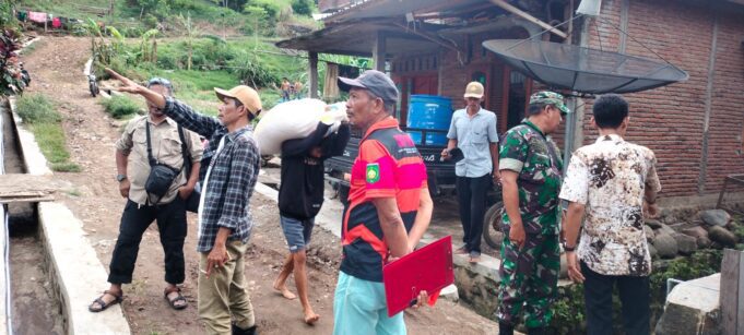 Banjir di Dusun Lenang Belo Rendam 11 Rumah, BPBD Kabupaten Sumbawa Turun ke Lunyuk
