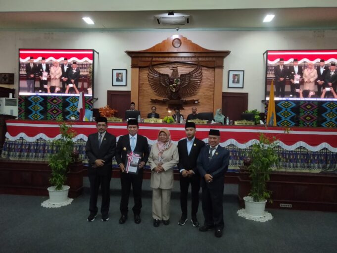 Paripurna DPRD NTB Diwarnai Hujan Interupsi Hingga Walk Out