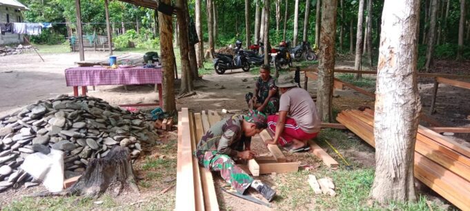 Pembangunan Rumah Permanen TMMD Ke-123 Kodim 1510/Sula Makin Kokoh, Tim Satgas Fokus Pengecoran Balok
