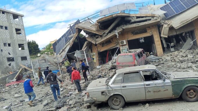 Israel Serang Markas Hisbullah di Lebanon