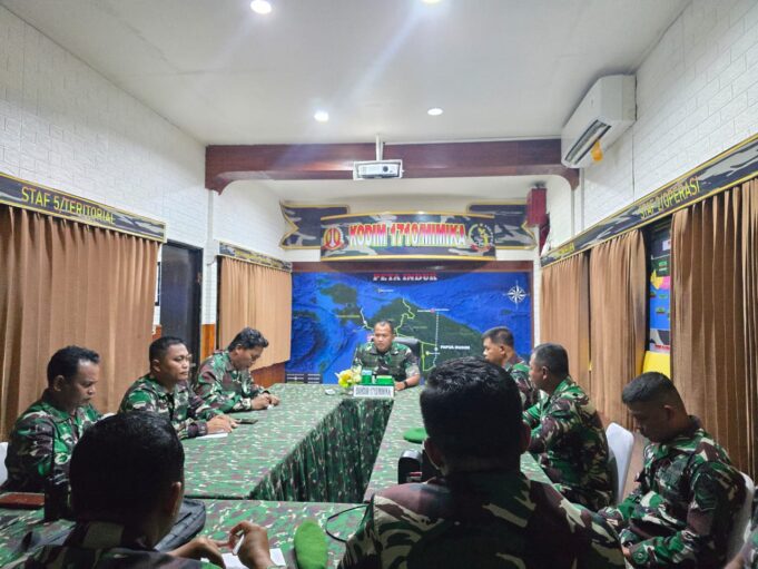 Jaga Kekompakan Di Seluruh Jajaran, Dandim 1710/Mimika Pimpin Briefing Perwira